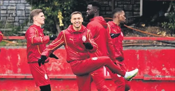 Aslan’da çalışmalar yoğun gidiyor: Yağmur çamur demeden hazırlık yapıyorlar