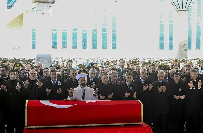 pence-kilit-sehidi-piyade-tegmen-eril-alperen-emirin-duygulandiran-videosu-ortaya-cikti-ben-geliyorum-haberini-1702473392996.jpeg Pençe-Kilit şehidi Piyade Teğmen Eril Alperen Emir'in duygulandıran videosu ortaya çıktı: Ben geliyorum haberiniz olsun-5