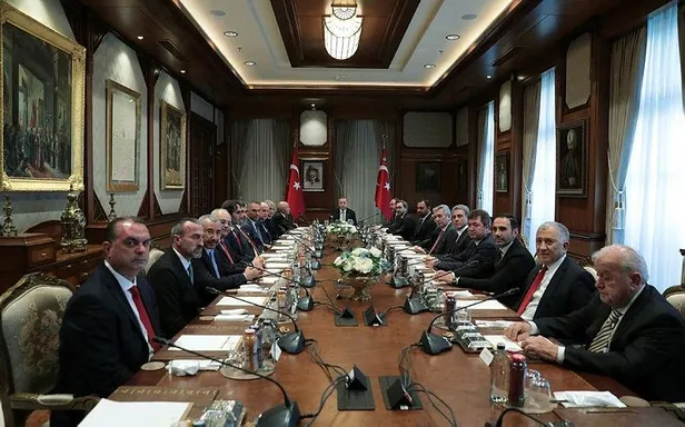 Başkan Erdoğan, TFF Başkanı Nihat Özdemir'i kabul etti-2