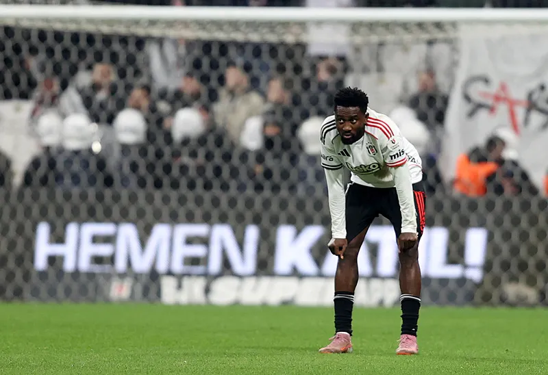 Spor yazarları Beşiktaş - Galatasaray derbisini değerlendirdi! "İnanılmaz acemi" - 22