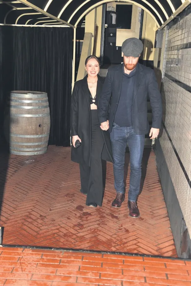 hadisenin-gundeme-bomba-gibi-dusen-hamile-oldugu-iddialarina-guzel-popcudan-cevap-geldi-1645815891809.jpeg Hadise'nin gündeme bomba gibi düşen hamile olduğu iddialarına güzel popçudan cevap geldi-6