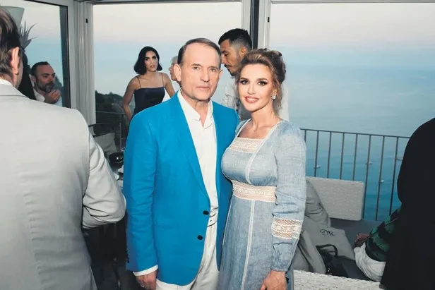 bodrumu-seviyorus-1600212851623.jpeg Rus siyasetçi Victor Medvedchuk 200 milyon dolarlık mega yatıyla Bodrum'a demirledi-2