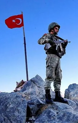 Bugün sevgiliniz Mehmetçik olsun!
