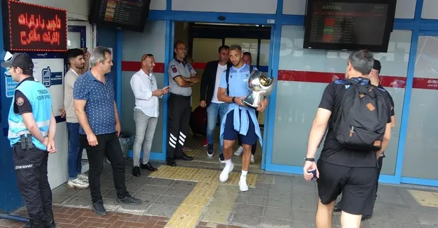 Trabzonspor Trabzon'a Süper Kupayla döndü