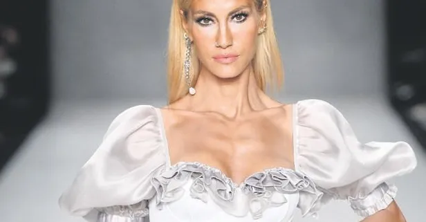 Çağla Şıkel sık sık yaptığı doğal cilt maskesinin tarifini youtube kanalında verdi