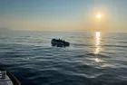 Çeşme açıklarında durdurulan botta 20 göçmen yakalandı