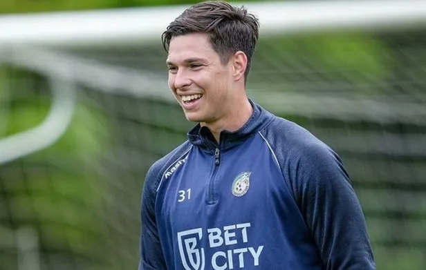 galatasaraydan-ezeli-rakibi-fenerbahceye-bir-calim-daha-yer-yerinden-oynayacak-1691226105888.jpg Yer yerinden oynayacak! Galatasaray'dan ezeli rakibi Fenerbahçe'ye bir çalım daha-5