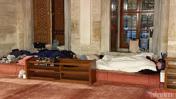 İstanbullu deprem sonrası geceyi dışarıda geçirdi: Parklar bahçeler camiler... - 6