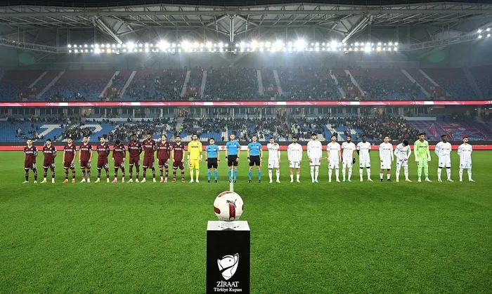 ziraat-turkiye-kupasinda-trabzonspor-manisayi-yendi-son-16-turuna-yukseldi-1705599629995.jpeg Ziraat Türkiye Kupası'nda Trabzonspor Manisa'yı yendi son 16 turuna yükseldi!-2