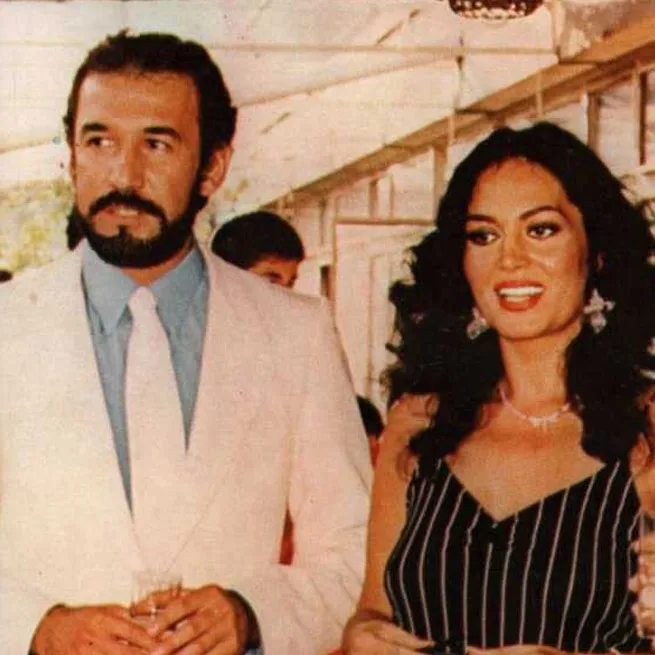 4 nikah 3 damat! Yeşilçam’ın mavi boncuğu Emel Sayın’ın 2 kez evlendiği eski eşi bakın kim! Yalancı Yarim’in Alev'i meğer... - 12