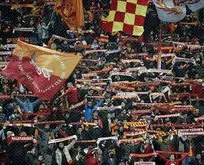 Galatasaray taraftarı isyan bayrağını çekti!