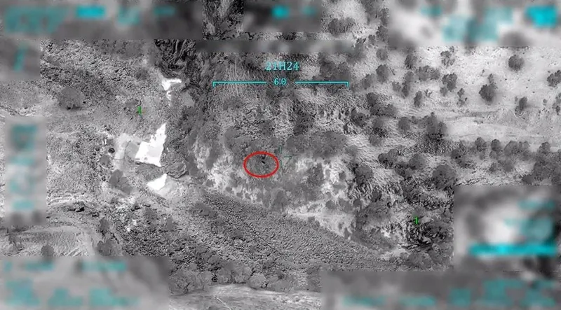 sehidimizin-kani-yerde-kalmadi-msb-irakin-kuzeyinde-27-teror-hedefi-vuruldu-1710882337586.jpeg Şehidimizin kanı yerde kalmadı! MSB: Irak'ın kuzeyinde 27 terör hedefi vuruldu-2