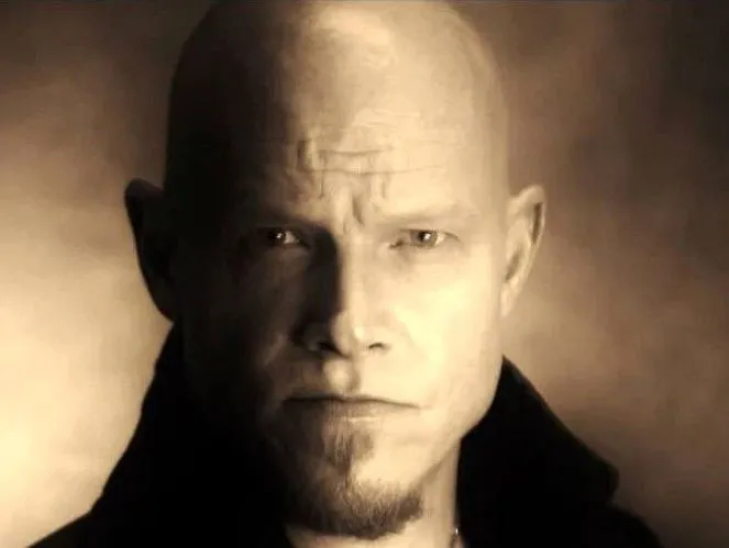 Oyuncu olmak uğruna kolunu kesti, "Savaş gazisiyim" dedi - 6