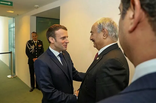 Fransa darbeci Hafter'i ikinci Sisi yapmak istiyor!