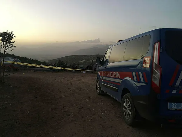 Isparta'da kan donduran olay! Tartıştığı eşini çocuklarının gözü önünde öldürdü!-4