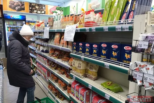 Rusya Ukrayna savaşı kıtlık yarattı! Ukrayna'da mağazalar kapalı raflar boş benzin yok - 13