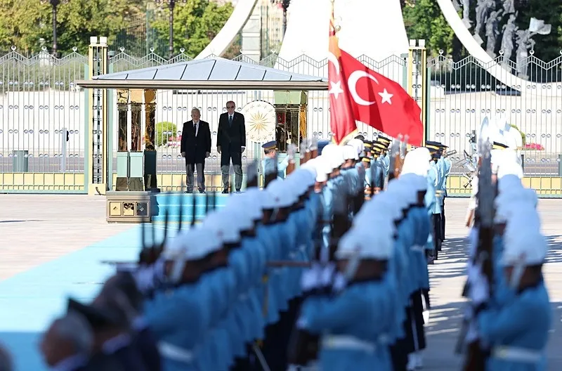 mahmud-abbas-ankarada-baskan-erdogan-resmi-torenle-karsiladi-1786547865915.jpeg Mahmud Abbas Ankara’da: Başkan Erdoğan resmi törenle karşıladı-3