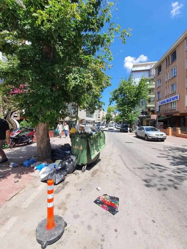 son-dakika-z-kusagi-da-chpli-belediyeleri-taniyor-cop-cukur-camur-1625997028272.jpg SON DAKİKA: Z kuşağı da CHP'li belediyeleri tanıyor! Çöp çukur çamur-7