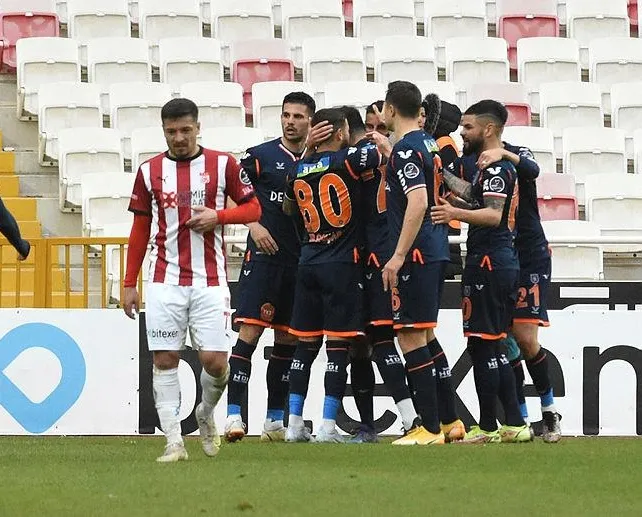 Başakşehir 3 puanı aldı!