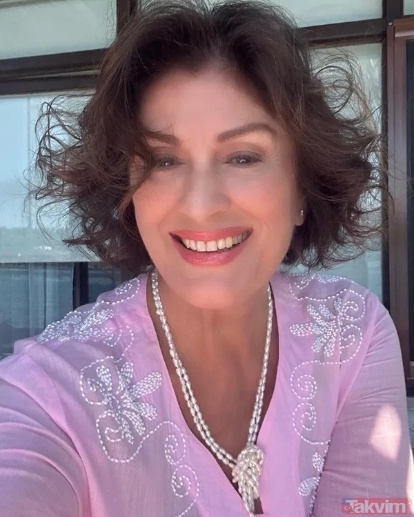 Son haline bakın! 68’lik Gülşen Bubikoğlu Kanlıca’daki yalısından pembeler içinde paylaştı! Yeşilçam’ın en güzel kadınlarındandı... - 29