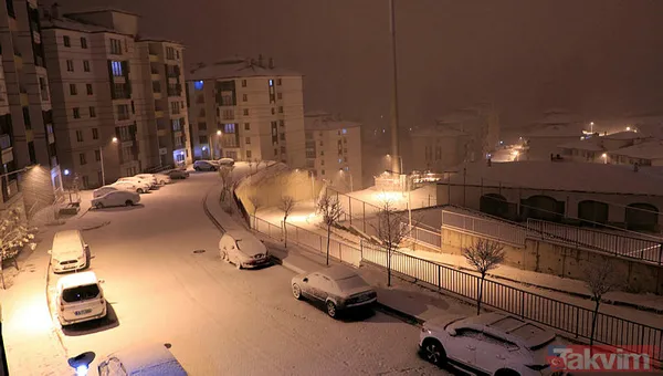 Yüksekova'da kar yağışı etkisini gösterdi! 10 köy ile 20 mezra yolu kapandı - 7