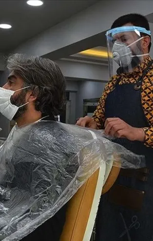 Bilim Kurulu üyesi uyardı! Berberlerde sakın bunu yapmayın