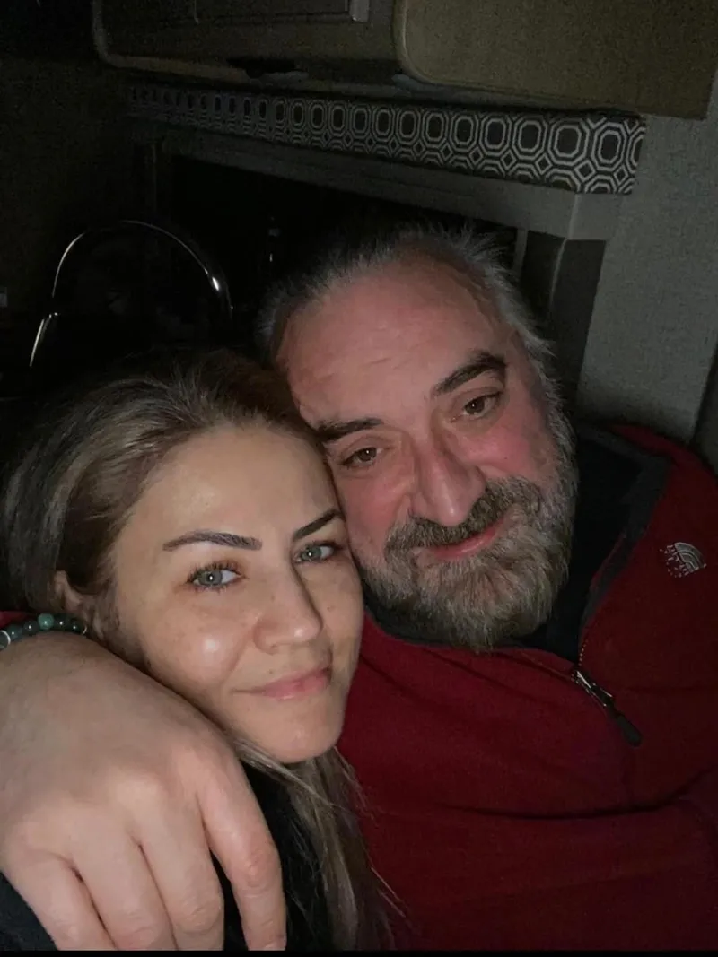 selma-konak-anlatti-volkan-konakla-son-telefon-gorusmesi-1775040844837.jpg Selma Konak anlattı! Volkan Konak'la son telefon görüşmesi-3