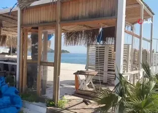 Türkbükü’nde kaçak iskeleler yıkıldı