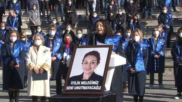 Aylin Sözer cinayetinde yeni detay! Olay yerinde kanlı halde bulundu! Pense, eldiven ve...-14