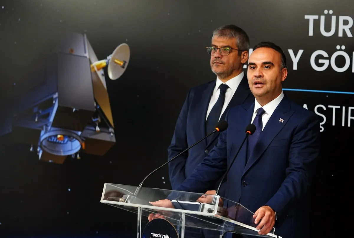 Türkiye'nin Ay aracı 2027'nin ilk aylarında uzaya fırlatılacak! Bakan Kacır açıkladı: İlk Müslüman ülke olacak-3