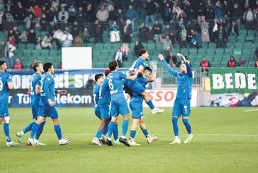 Rizespor güle oynaya