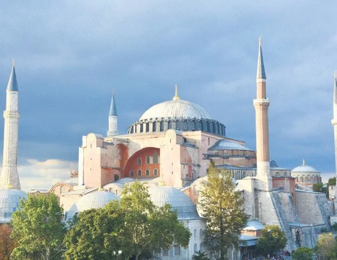 Ayasofya’da gizemli parşömen