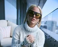 Eğlenceye doyamadılar: Güzel oyuncu Büşra Pekin’den kafaları karıştıracak hareket! Norm Ender ile yeni bir aşka yelken mi açıyor?