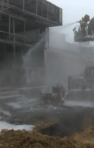 CHP'li İBB'ye bağlı İSKİ'nin çalışmasında doğal gaz borusu patladı