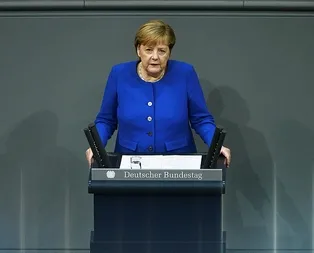 Merkel: Türkiyenin güvenlik çıkarları diplomatik yollarla korunabilir
