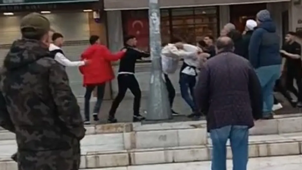 Eyüpsultan'da İki Grup Arasında Sopalı Kavga Yaşandı