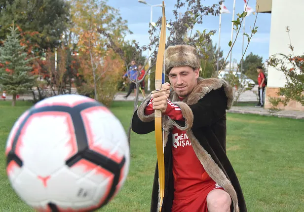 1571833031113.jpg Galatasaray yeni Selçuk İnan'ını Sivasspor'da buldu-3