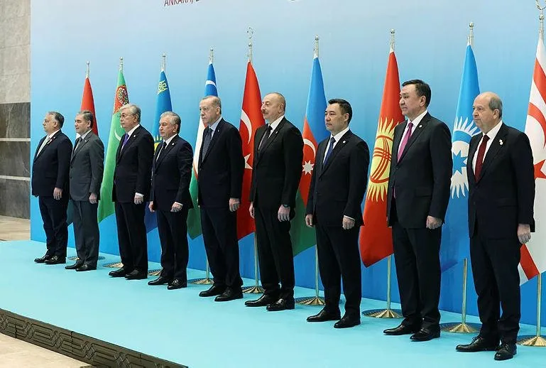 Türk dünyası tek yürek