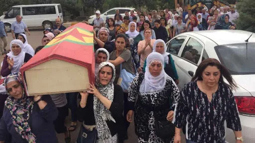 hdpden-pkkli-teroristlerin-cenazelerine-gitmeyi-surdurecekleri-aciklamasi-geldi-ak-parti-tepki-gosterdi-1608137190082.jpg HDP'den PKK'lı teröristlerin cenazelerine gitmeyi sürdürecekleri açıklaması geldi! AK Parti tepki gösterdi-6