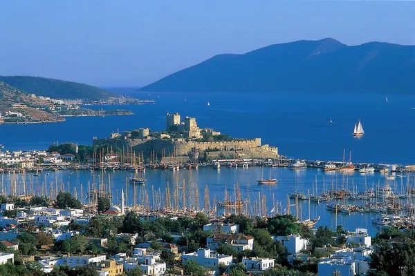 Yunan suları boş kaldı! Sosyete Bodrum ve Göcek'teki limanlara bağlandı - 3