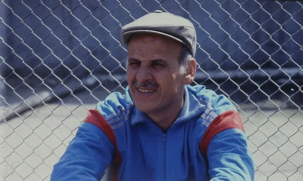 1658775033042.jpeg Türk futbol tarihinin akışını değiştiren, şampiyonluğu ilk kez İstanbul dışına taşıyan büyük efsane Ahmet Suat Özyazıcı-3