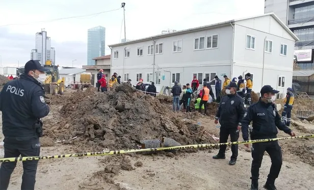 son-dakika-ankarada-2-isci-gocuk-altinda-kaldi-1607869219448.jpg SON DAKİKA: Ankara'da 2 işçi göçük altında kaldı!-1