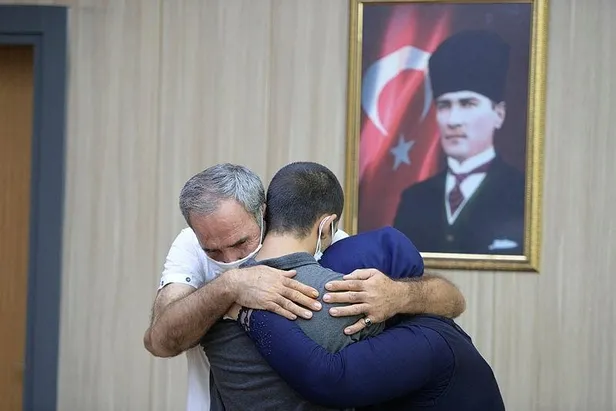 Son dakika: Mardin'de güvenlik güçlerinin ikna çalışması sonucu 1 aile daha evladına sarıldı-4