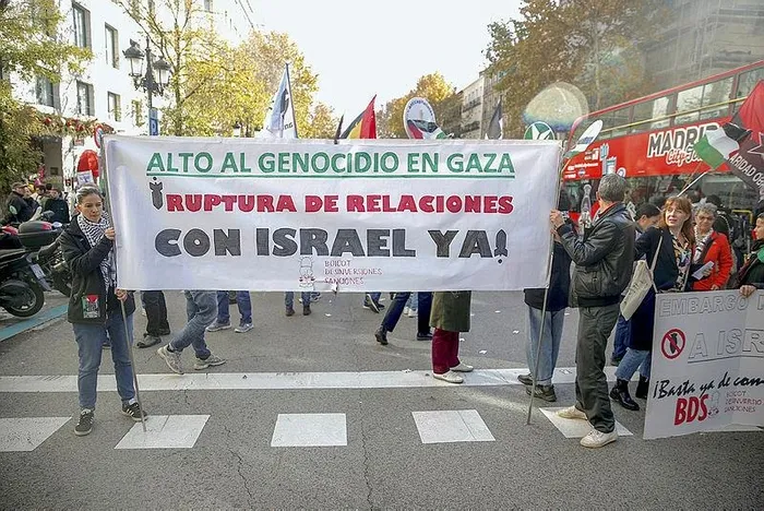ispanyada-filistine-destek-gosterisi-katil-israil-1701526644936.jpeg