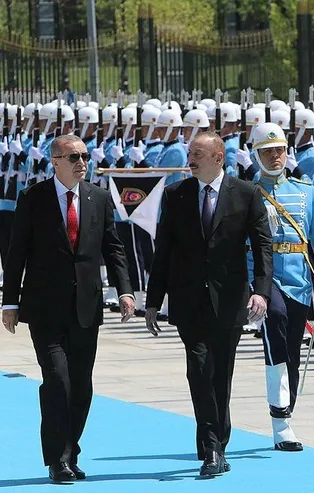 Fransız Le Monde yazarı: Erdoğan, Moskova ve Washington'dan korkmuyor