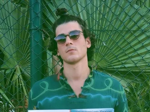 survivor-yigit-poyraz-kimdir-nereli-kac-yasinda-survivor-all-star-2024-yigit-poyraz-kac-kez-hangi-yillarda-yar-1704205133697.jpg Survivor Yiğit Poyraz kimdir, nereli, kaç yaşında? SURVIVOR All Star 2024 Yiğit Poyraz kaç kez, hangi yıllarda yarıştı?-3