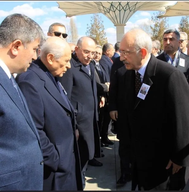 bahceliden-anlamli-tavir-sehit-cenazesinde-kilicdaroglunun-elini-sikmadi-1583089602550.jpg