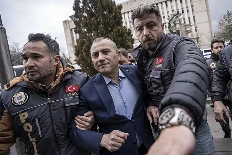 gulistan-doku-sorusturmasinda-17-noktada-40-kilometrelik-alan-tarandi-1777047832125.jpeg Gülistan Doku soruşturmasında 17 noktada 40 kilometrelik alan tarandı! Gülistan Doku dosyasında lüks araç detayı dikkat çekti-8