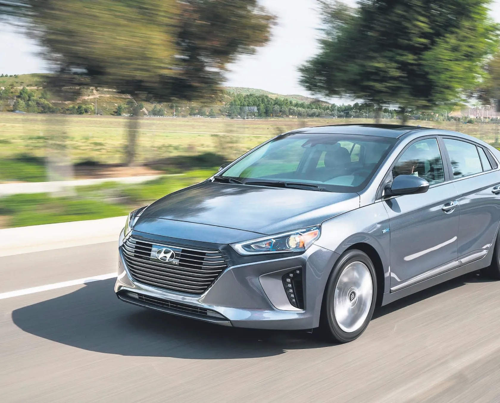 Hibrit otomobilde ümit veren artış