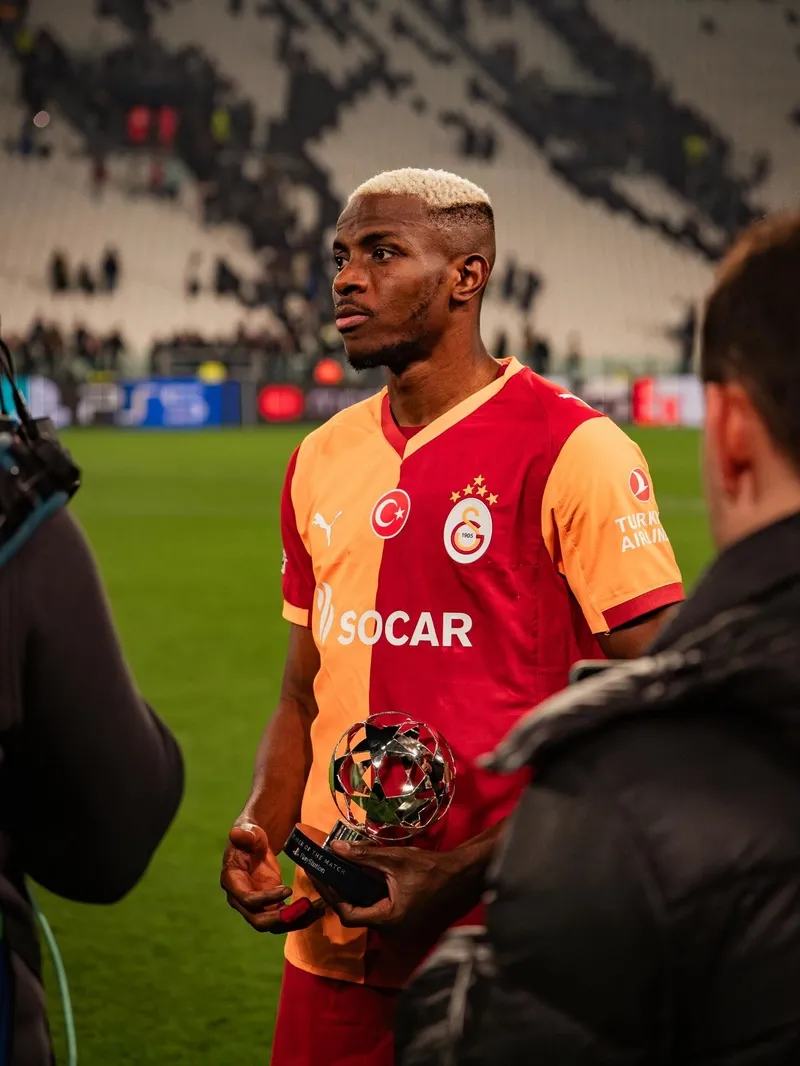 Osimhen'in garajdaki serveti: 30 milyonluk koleksiyon I Yıllık 20 milyon euroluk kazanç-2